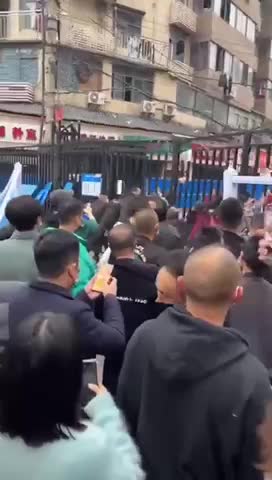 Die Chinesen haben die COVID-Politik der KPC satt