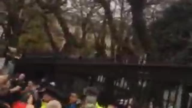Garda run off the streets by parents against masks mandates for kids in Ireland