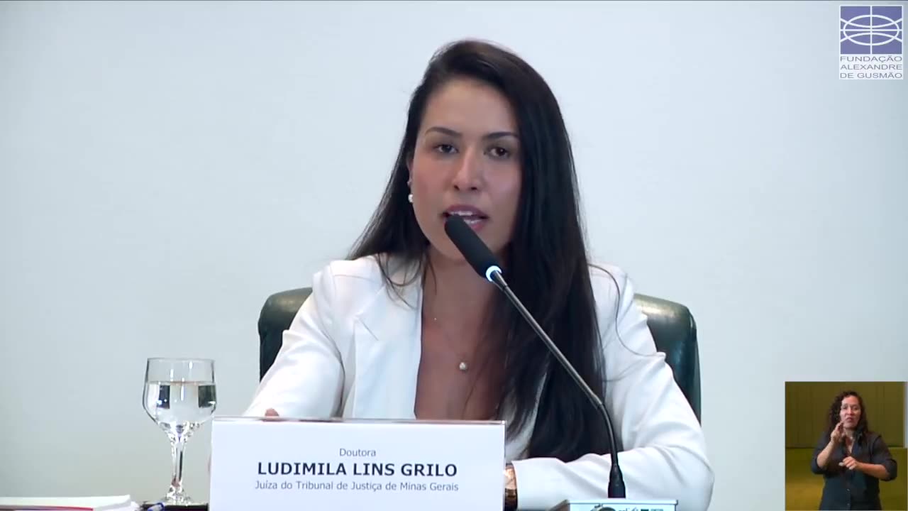 PALESTRA DA DRA. LUDMILA LINS GRILO SOBRE GLOBALISMO