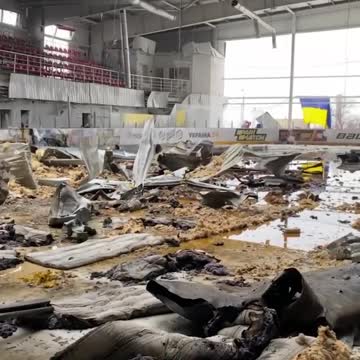 Mattresses on the floor: footage from the extinguished Ice Arena in Druzhkovka