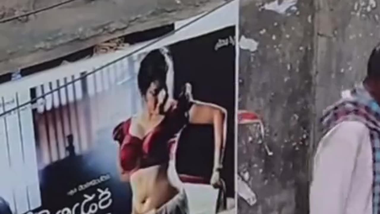 Sala ye kar kiya raha Hai