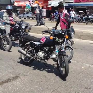 Video: Motociclistas se fueron a los golpes en la avenida Pedro de Heredia