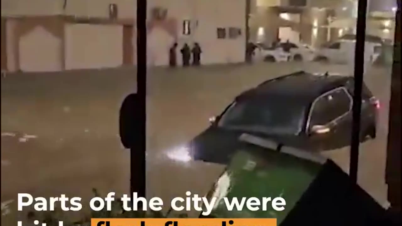 Lightning strikes Mecca clock tower as storm causes chaos