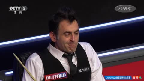 O'Sullivan VS Ding Junhui in the first round of the 2021 snooker Masters02