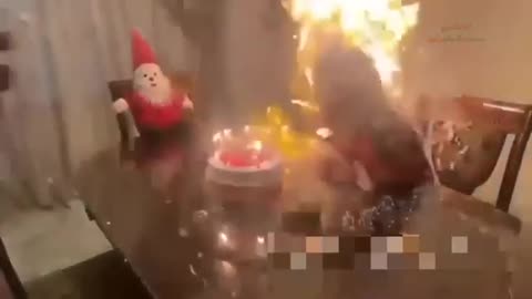 لحظة احتراق طفلة بسبب السبراي الثلجي💔الفيديو مؤلم بس ضروري النشر للتوعية