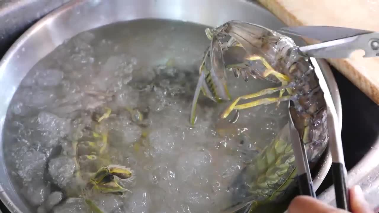 ALIEN SHRIMP Thailand Street Food