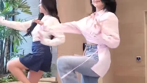 Mina Jihyo 97s Dance