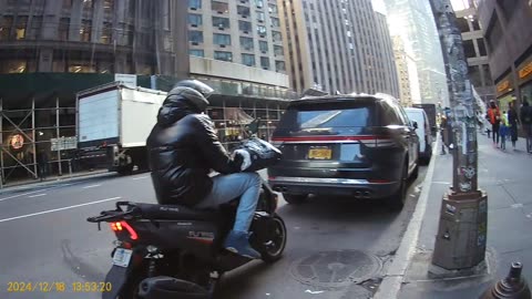 Observe this scooter maneuver as I attempt to reach the street