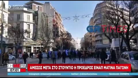 Πορτοσάλτε: Όποιος κουβαλάει ελληνική σημαία είναι Χρυσαυγίτης.