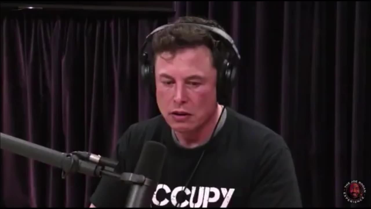 Elon Musk Explains AI and Neuralink to Joe Rogan