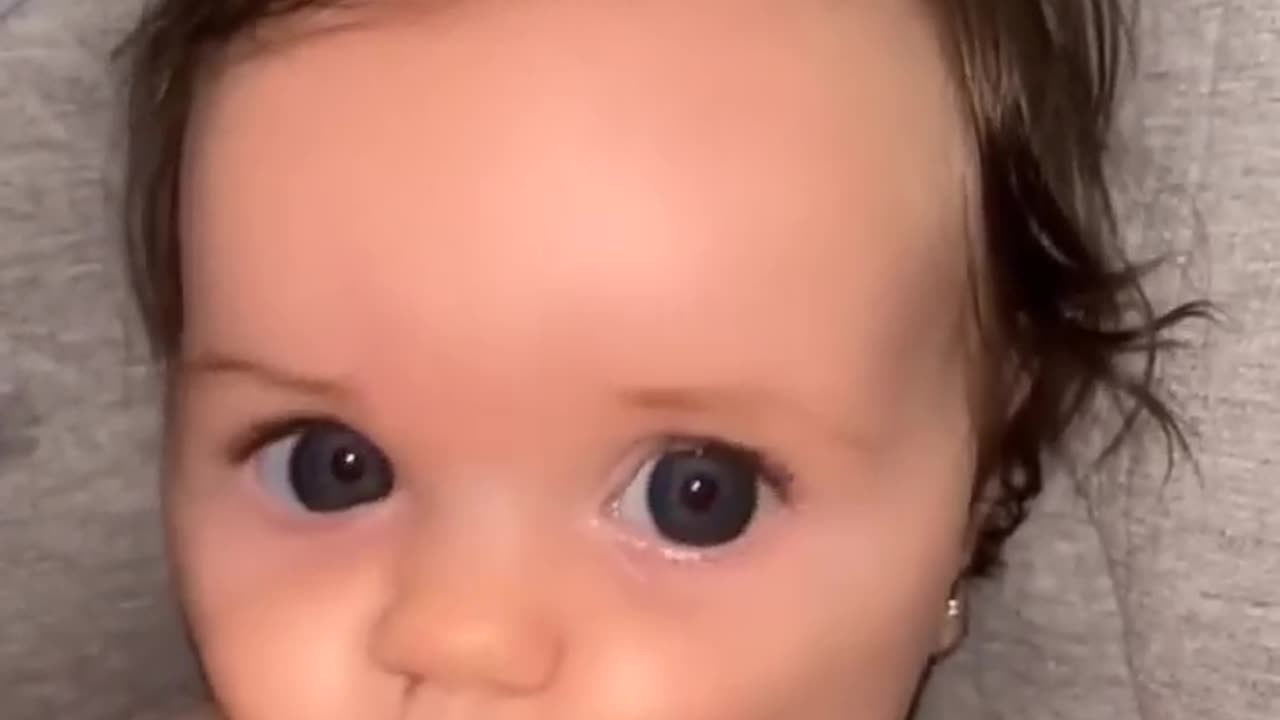 Cute baby 🤩