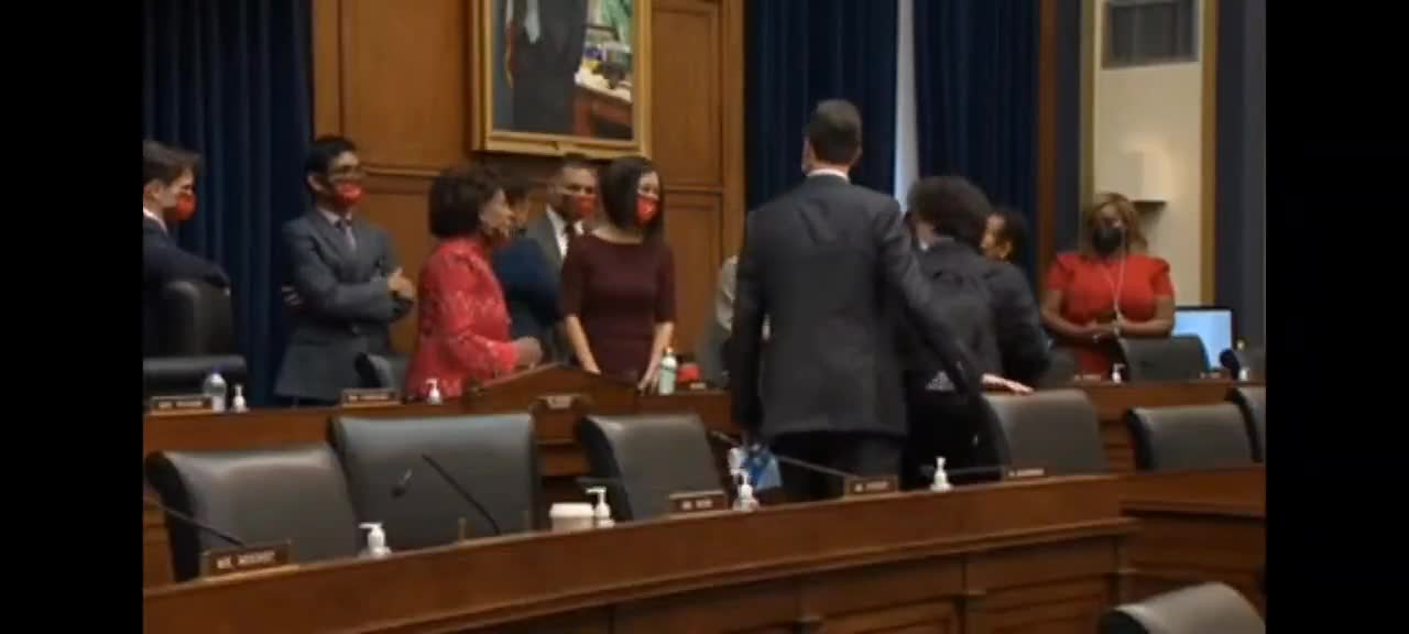 FLASHBACK To Rep Maxine Waters Blowing A Kiss To Former FTX CEO Sam Bankman-Fried