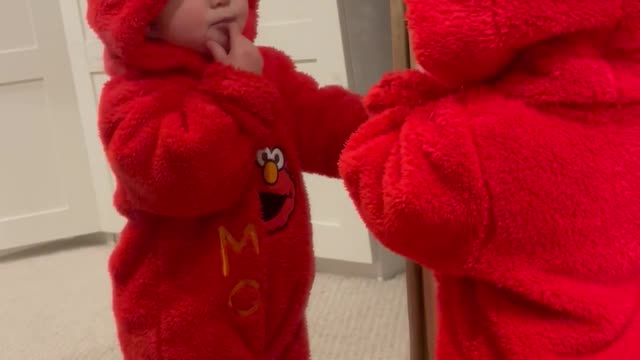 Baby Girl Sees Her Reflection for the First Time