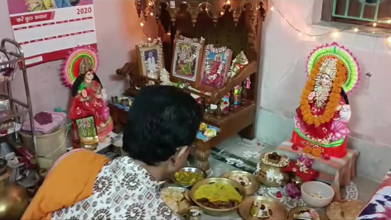 LAXMI PUJA IN TYPICAL BENGALI HOUSE