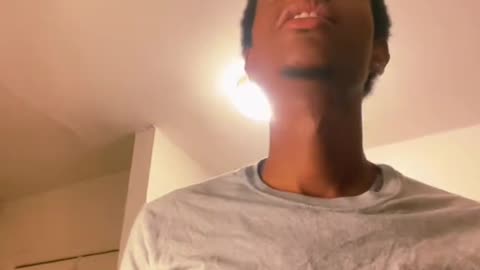 When You’re Tryna Have A Conversation But She’s Holding Amazing Eye Contact