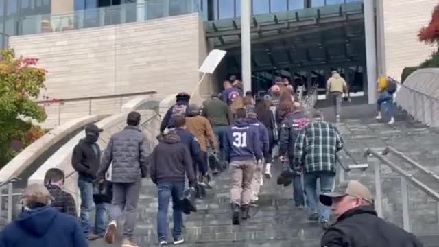 Seattle Fire Turn In Their Boots At City Hall