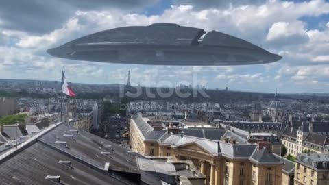 UFO OVER PARIS