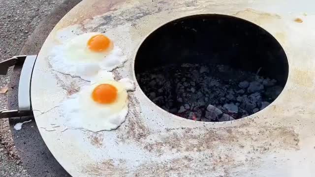 Campfire Bacon Egg & Cheese 🍳