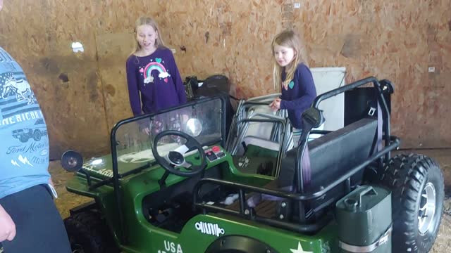 Girls kart3