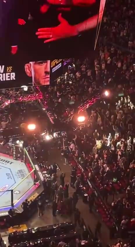 BREAKING: Crowd goes wild for President Trump at #UFC302.