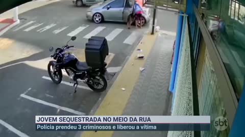 Jovem sofre tentativa de sequestro no meio da rua em cidade do ES