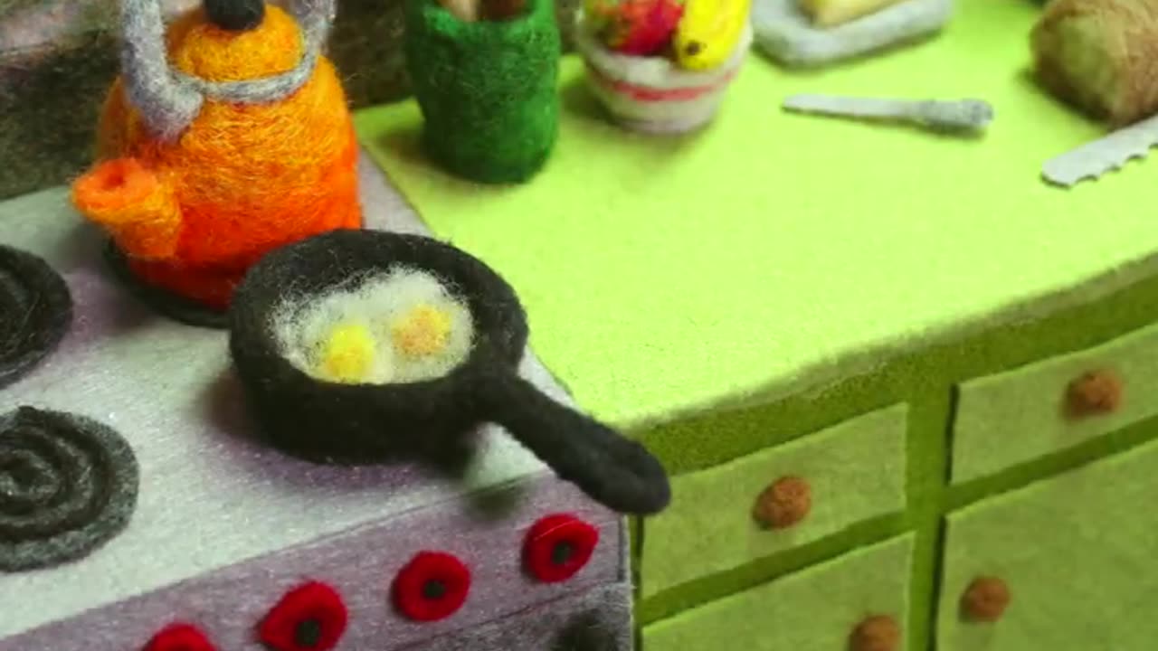 WoolFelt Tiny Kitchen
