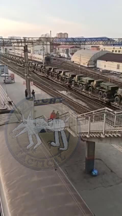 Ruské nádraží - kolona na Donbas