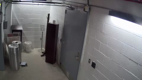 6031RHOBG1G102BEastVestibule_2021-01-06_09h00min02s773ms.mp4