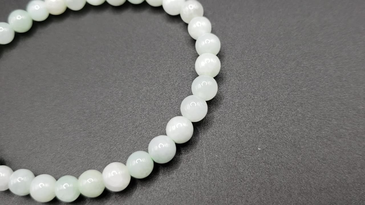 Small Bead Jade Bracelet #jade #jewelry #necklace #pendants #giftideas #bracelet #reels #viral