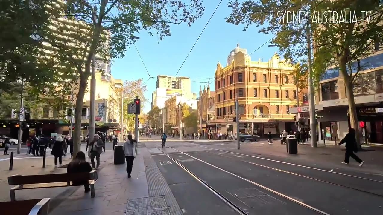 Walking Sydney Downtown