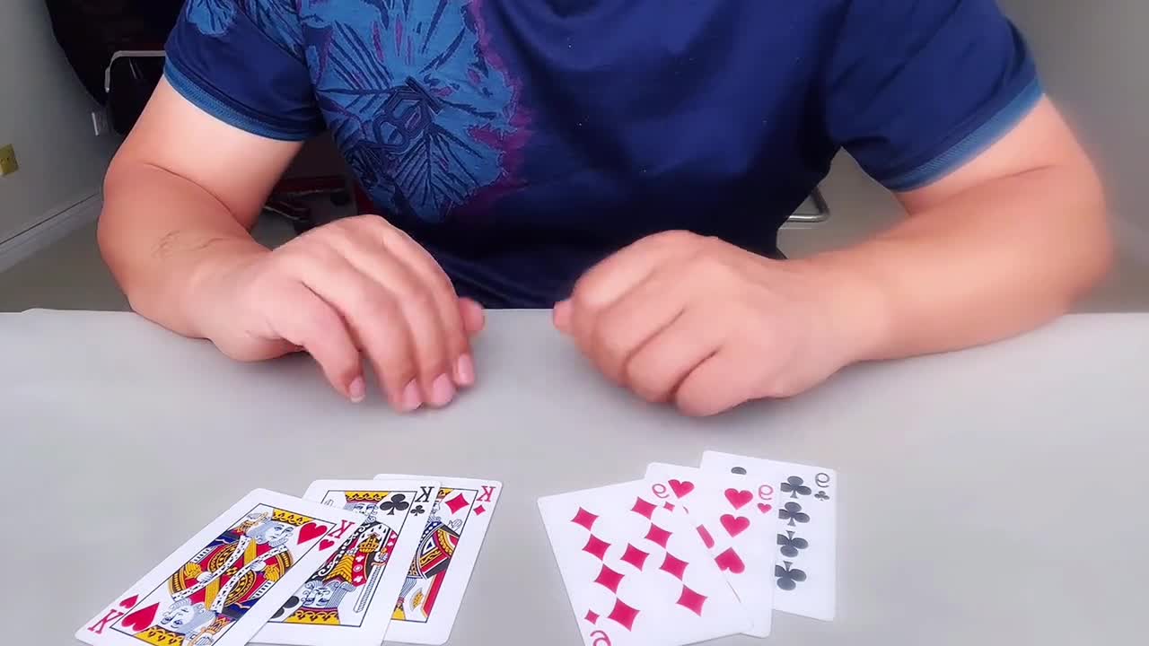Incredible magic, let the separate cards come together again