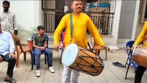 Dhol baje dhol baje