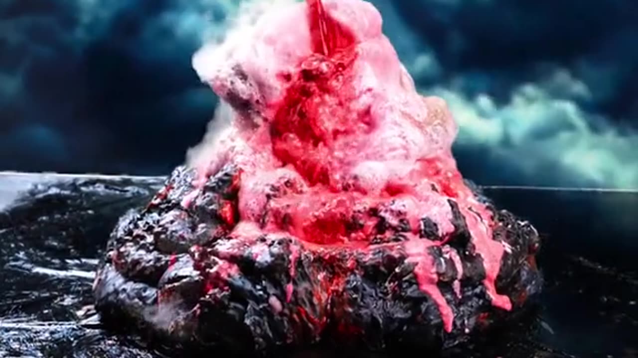 Making an erupting volcano for science class 🧬🧪🧫🤯