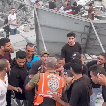 Child rescued following Israeli bombing of Gaza