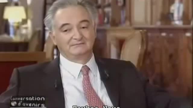 Jacques Attali parle de l’implantation d’une PUCE reçue VOLONTAIREMENT ou SANS le SAVOIR