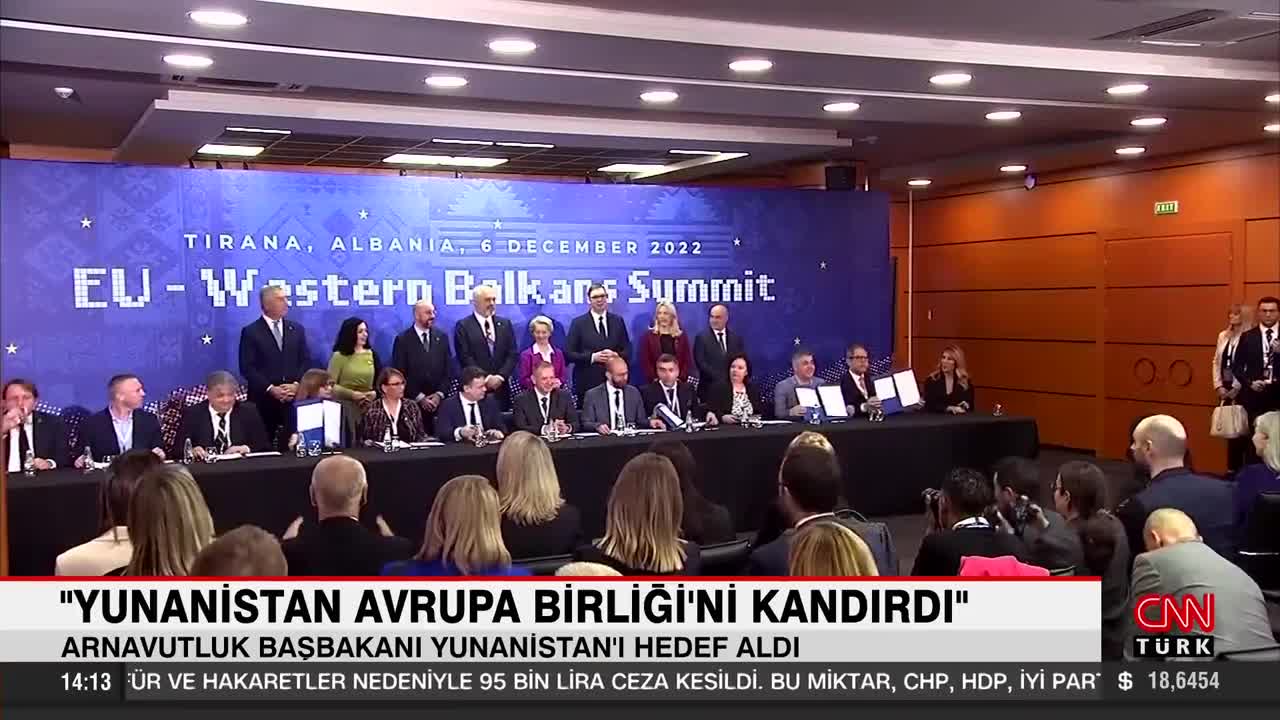 Arnavutluk Başbakanı Yunanistan'ı hedef aldı!