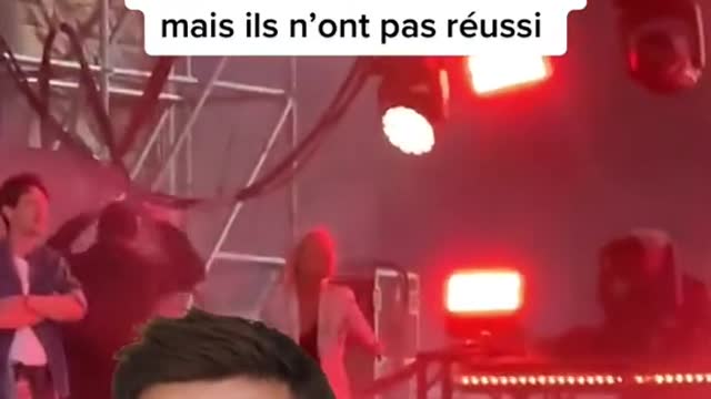 Emmanuel Macron was insulted this weekend by a famous artist