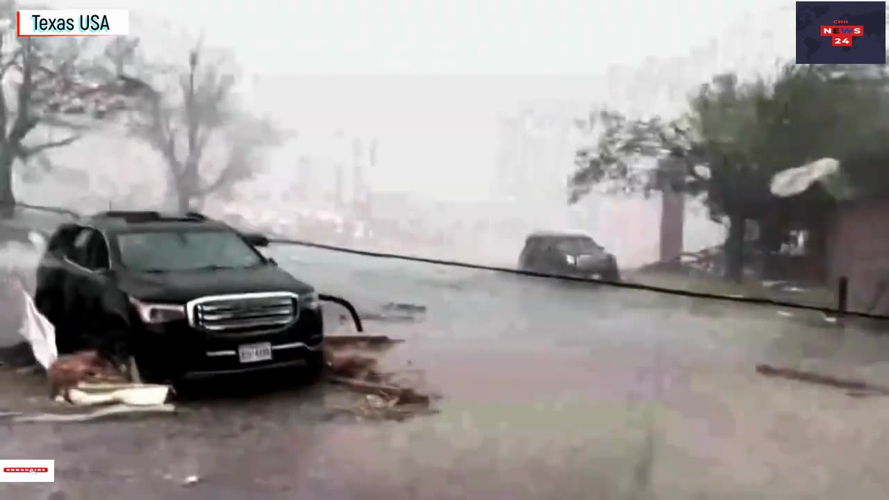 Tornado Emergency in Texas! Scary Tornado broke trees and destroyed buildings in Perryton, TX