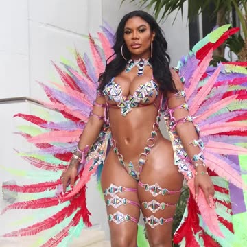 Chinese Kitty shuts down Miami Carnival 2022 #shorts #canonr5