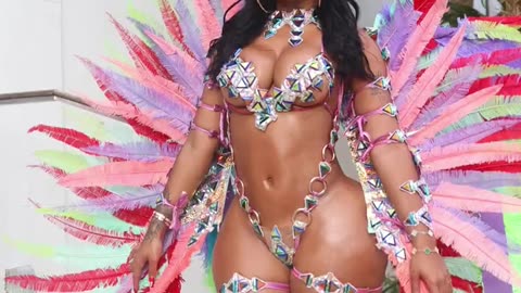 Chinese Kitty shuts down Miami Carnival 2022 #shorts #canonr5