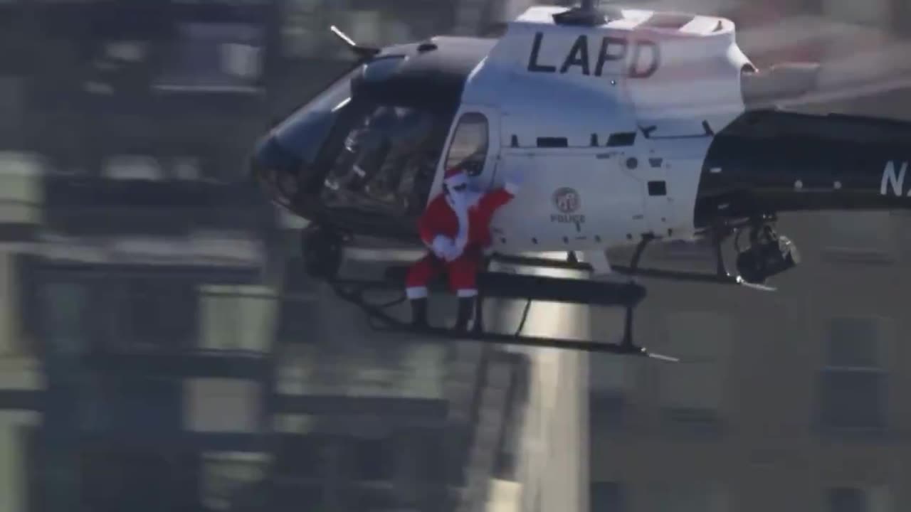 Oh Look it's Santa Claus Hopped a Ride on Helicopter in NY HO HO HO