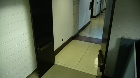 7046CVCLLElevator#3Lobby_2021-01-06_14h00min01s627ms.mp4