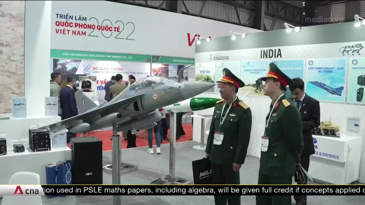 US, Russia vying to sell arms to Vietnam at defence trade show