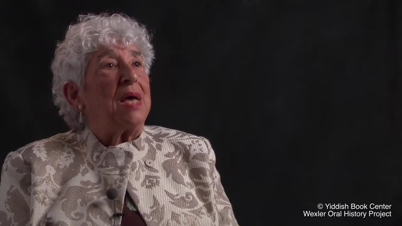 American Children Speak English! Discouraged from Using Yiddish
