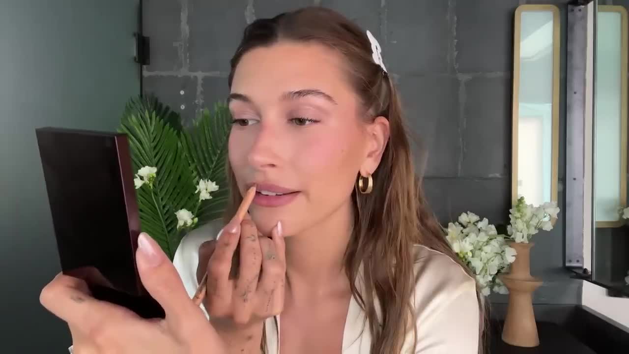 Hailey Bieber's Date Night Skin Care & Makeup Routine _ Beauty Secrets _ Vogue