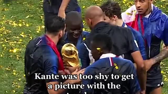 We must protect N'Golo Kante at all costs 😭 #Kante #ngolokante #France #equipedefrance #nzonzi