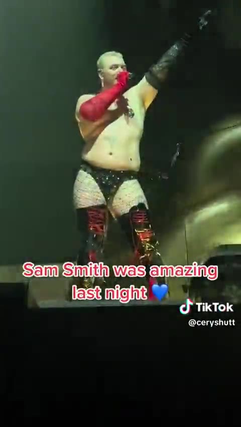Sam Smith being a revolting freak again last night.