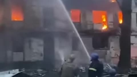Massive missile strike sets ablaze, buildings vehicles in Kryvyi Rih city-Drone factory? -