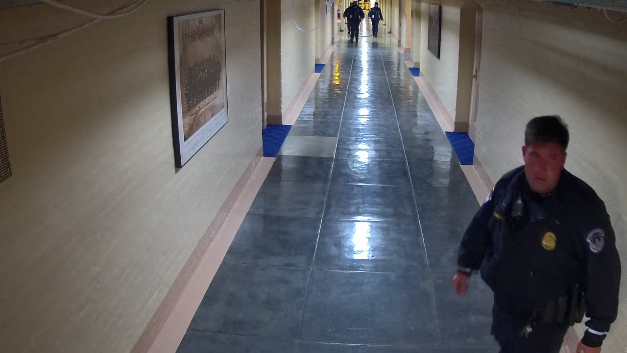 Camera0007USCSBAST52Hallway_2021-01-06_Starting_at_15h20min02s967ms.mp4