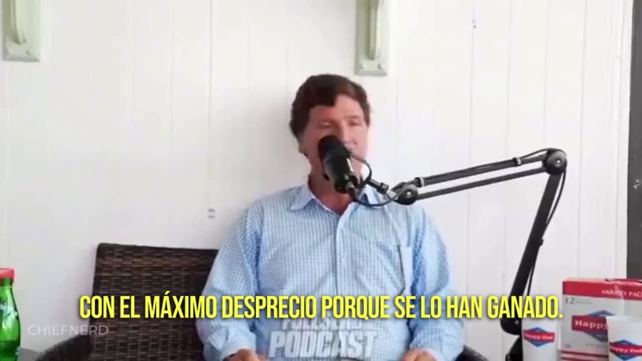 Tucker Carlson confundido ...